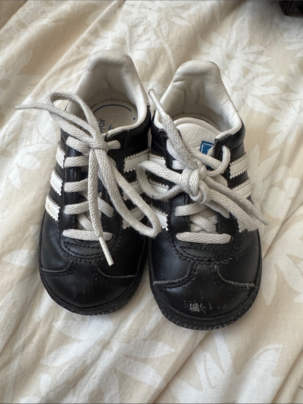 adidas Kids Black and White Lace-Up Sneakers Toddler size 6